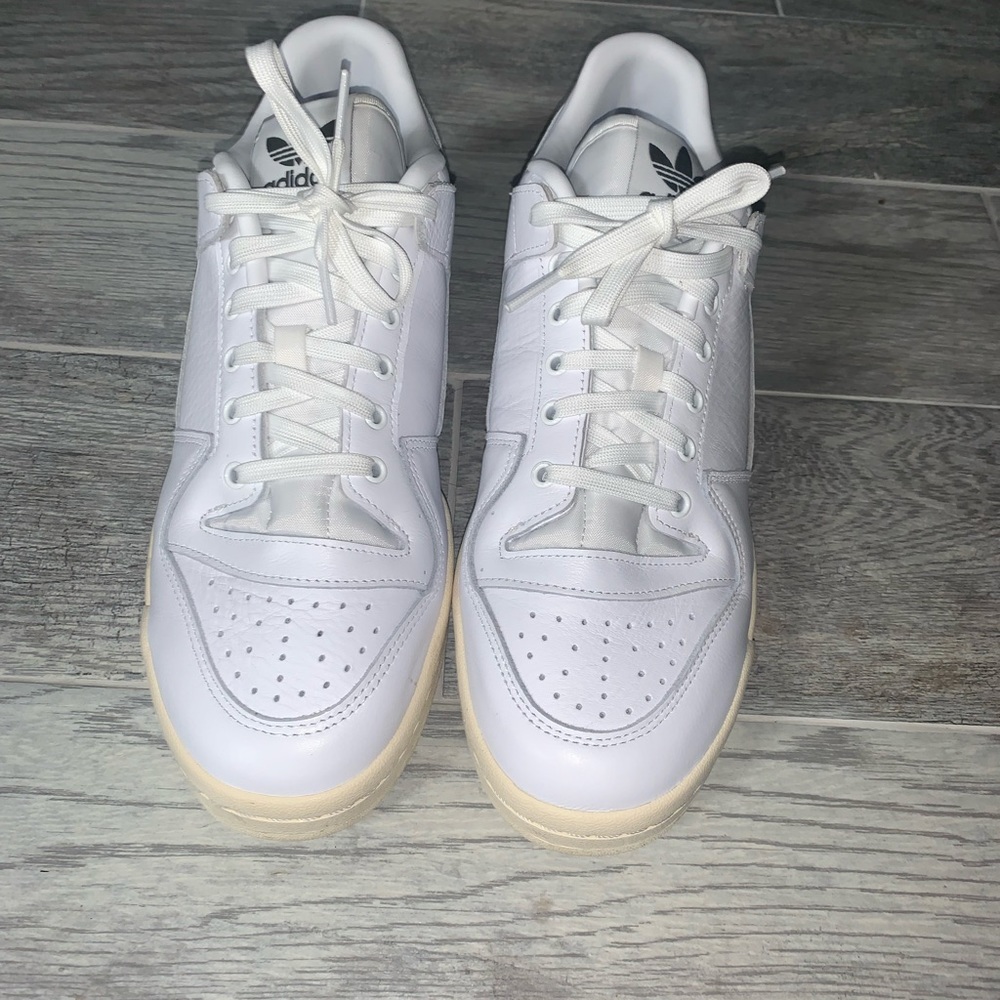 Adidas Forum 84 low ADV  worn twice size 11